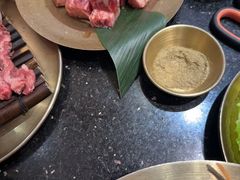 -韩烧牛中牛·甄选黑牛烤肉(黑金店)