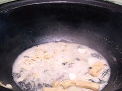 -陈大锅·岳阳鱼馆·地道岳阳菜(美食街店)