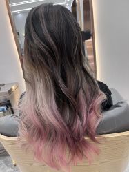 点击看大图 -V8潮牌·接发烫染连锁