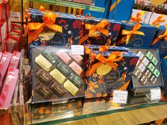 -VENCHI 闻绮(北京国贸商城店)