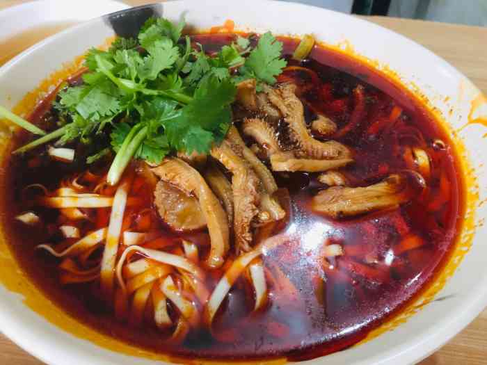 毛肚面庄-"位置在丰都法院的对面,挺大的一个招牌.周.