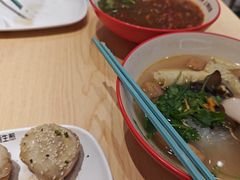 -小杨生煎(浦江欢乐颂店)