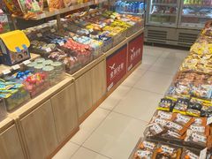 -来伊份(瑞虹天地瑞虹坊店)