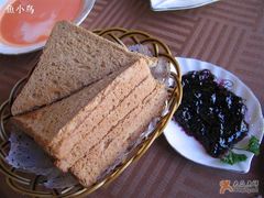 全麦面包＋蓝莓果酱-小白桦西餐厅