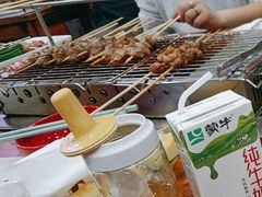 -哈尔滨小酒馆·鲜肉现穿自助烧烤(康新花园店)