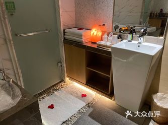 首都是很好、可是压力真的不小、真的觉得自己走路的步伐