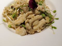 香椿鲜桃仁-東舍食唐精品陕菜馆