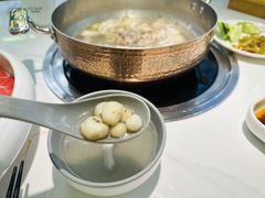 -洪氏嗨捞·广东猪肚鸡·椰子鸡火锅(西咸万象城店)