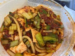 鸡肉芹菜炒米粉-伊带伊路新疆美食府(呼家楼店)