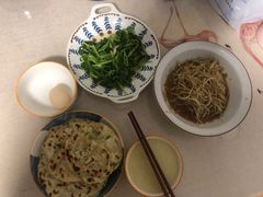 -爱的果实月嫂育婴师(世纪东方店)
