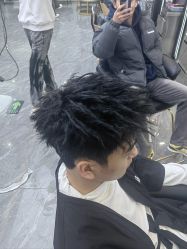 -藤野造型烫染·漂发