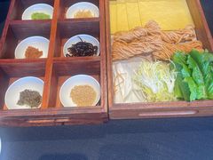 -鲁采LU STYLE(新天地店)