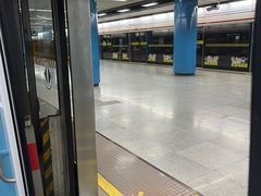 -汉中路(地铁站)