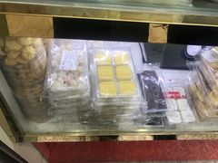 -上海虹口糕团(福州路店)