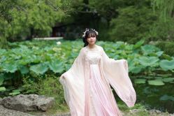 -一揽芳华汉服旗袍体验馆(拙政园店)