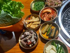 -江南本家韩国料理(太古仓中船汇店)