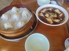 -忆秦园小笼包(惠山古镇总店)