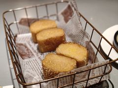 软香黄油面包佐芝士焗菌菇酱-西堤厚牛排(国瑞店)