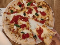 -城市大道红炉披萨烘焙坊