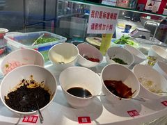 自助调料区-蜀滋香鲜鱼美蛙火锅(339店)