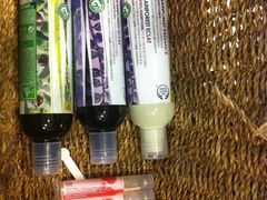 2013年9月The&nbsp;Body&nbsp;Shop-东荟城名店仓