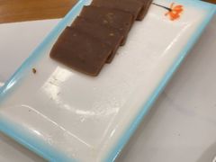 -一口猪海鲜浑锅·东北家常菜