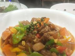 鲜牛肉烧牛筋-小花椒金汤酸菜鱼(理工大店)