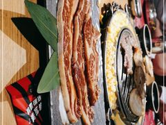 -青瓦炭韩潮烤肉(花园道店)