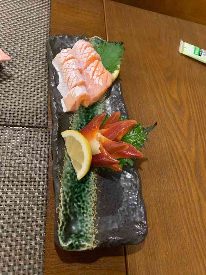 一禾日本料理深夜食堂-"小小的店面,只有两个小包厢,虽然坐的不是.
