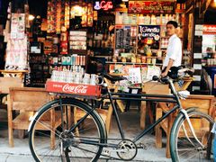 -席娜卡琳火车铁道夜市