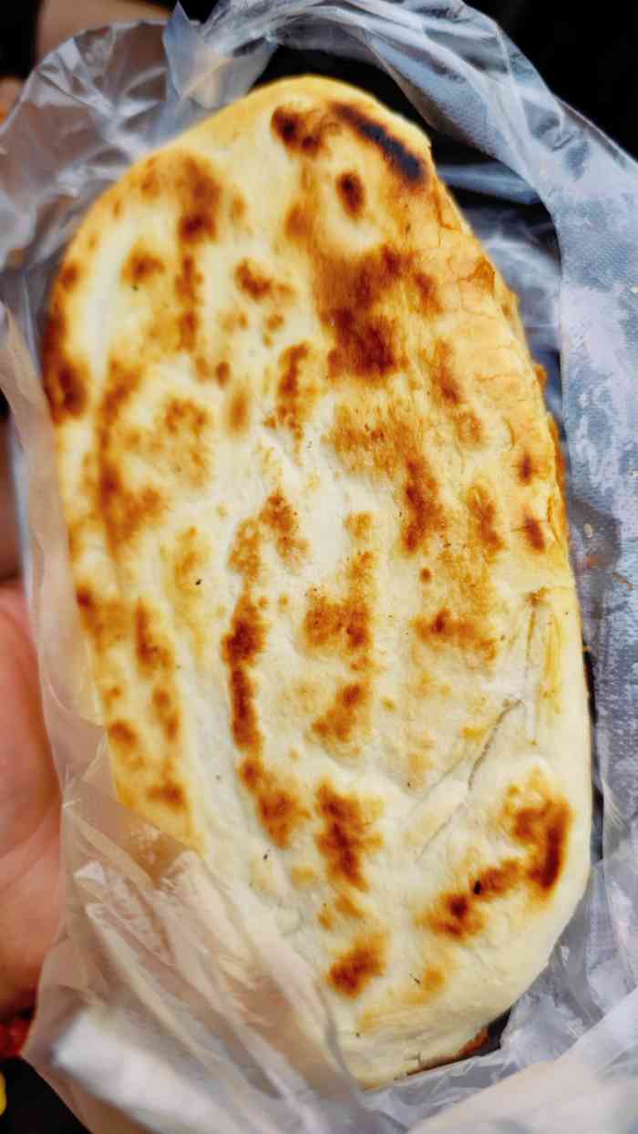 正宗油槐狗舌头夹馍-"夹馍口味一般,不如铁蛋面馆的夹馍.