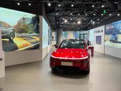 -TESLA 特斯拉(上海太古汇体验店)
