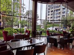 -星河吉酒店-BOND大堂吧·咖啡·简餐
