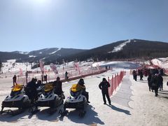 -中旅松花湖滑雪场