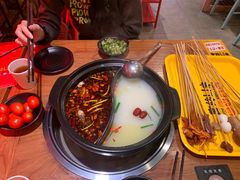 -串门邻居串串火锅(云南南路店)