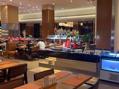 -亚龙湾希尔顿自助餐厅·海鲜·烧烤·沙滩BBQ·现场乐队