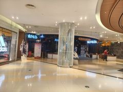 -暴风岛沉浸式体验馆(百联世纪店)