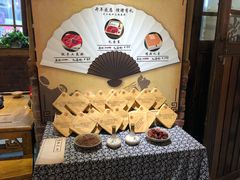 -白乐天毛肚火锅馆(解放碑店)