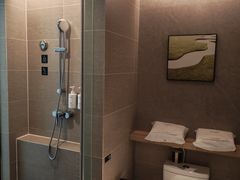 -杭州西湖湖滨银泰亚朵酒店