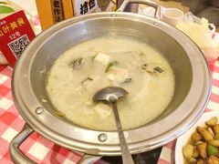 -巴陵全鱼席(湖南老字号汴河街店 )