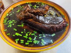 -小龙大肉面馆