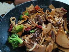 -天天向上素食餐厅(五台山店)