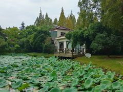-上海怡沁园度假酒店