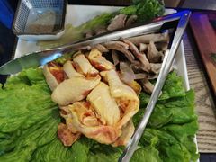 -尚尚仙·酸汤猪手·猪肚鸡火锅(华联万柳购物中心店)