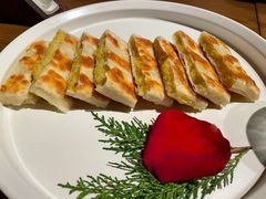 大黄黏米饼-奉天小馆·非遗东北菜(沈阳万象城店)