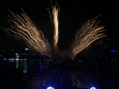 iphone_upload_pic-欢乐海岸水秀剧场