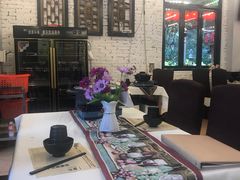 -刘姐啤酒鱼民族演艺餐厅(西街总店)