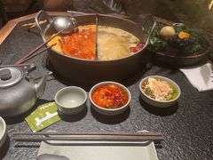 -三出山火锅(南京万象天地店)