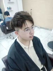 -朗峰专业美发沙龙