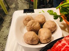 -鲜入围煮花胶鸡海鲜火锅